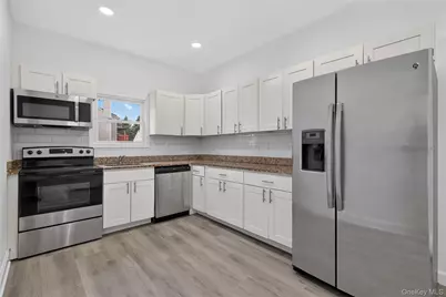 75 Apricot Street, Central Islip, NY 11722 - Photo 15