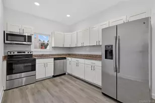75 Apricot St, Central Islip, NY 11722 - Photo 15