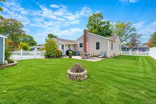 157 Abner Dr, Holtsville, NY 11742 - Photo 19