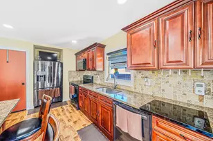 177 N Evergreen Dr, Selden, NY 11784 - Photo 15