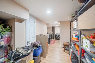 177 N Evergreen Dr, Selden, NY 11784 - Photo 29