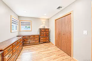 177 N Evergreen Dr, Selden, NY 11784 - Photo 27
