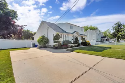 90 East 7th Street, Deer Park, NY 11729 - Photo 1