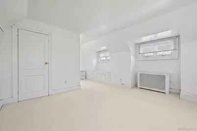 1956 Old Mill Road, Merrick, NY 11566 - Photo 19