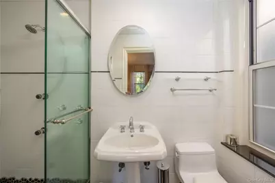 25 Parkview Avenue #2M, Bronxville, NY 10708 - Photo 19