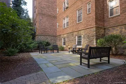 25 Parkview Avenue #2M, Bronxville, NY 10708 - Photo 25