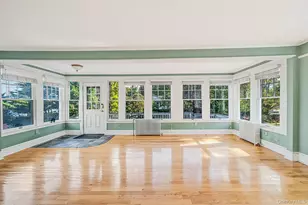 318 Sound Beach Blvd, Sound Beach, NY 11789 - Photo 11