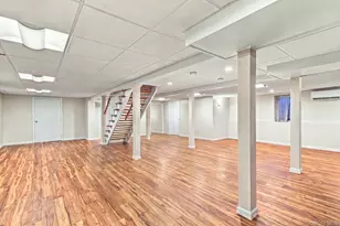 23 Allen Rd, Rockville Centre, NY 11570 - Photo 21