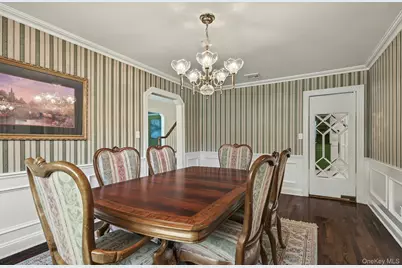 23 Allen Road, Rockville Centre, NY 11570 - Photo 7