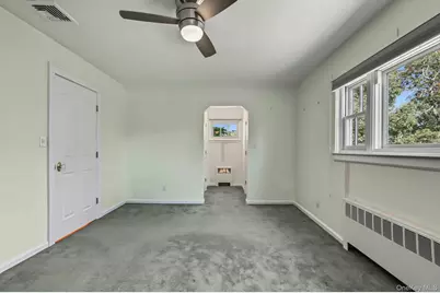 23 Allen Road, Rockville Centre, NY 11570 - Photo 19