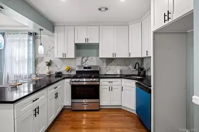 15311 124th Avenue, Jamaica, NY 11434 - Photo 9