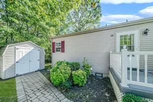 1661 Old Country Rd, Riverhead, NY 11901 - Photo 9