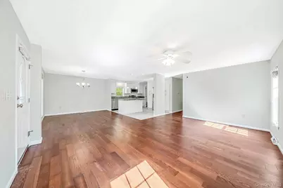 1661 Old Country Road #516, Riverhead, NY 11901 - Photo 11