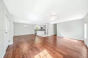 1661 Old Country Rd, Riverhead, NY 11901 - Photo 11