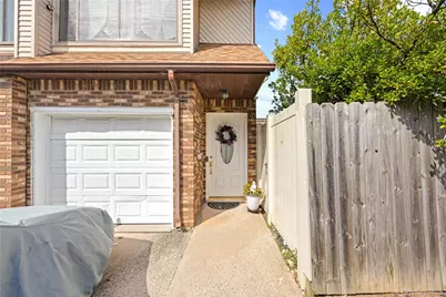10 Lyndale Lane, New York, NY 10312 - Photo 3