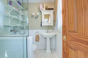 64-66 84th Pl, Middle Village, NY 11379 - Photo 17