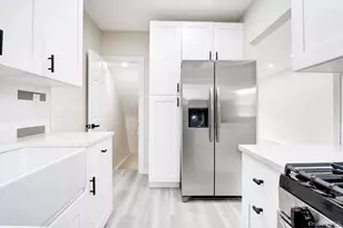61-10 84th St, Middle Village, NY 11379 - Photo 9