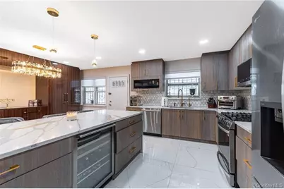 2721 Batchelder Street, Brooklyn, NY 11235 - Photo 5