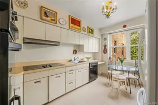 72 Pondfield Rd W, Bronxville, NY 10708 - Photo 9