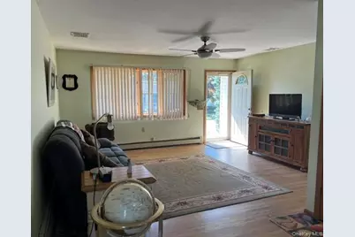 226 Estelle Avenue, Holbrook, NY 11741 - Photo 5