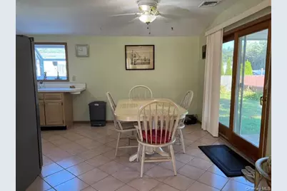 226 Estelle Avenue, Holbrook, NY 11741 - Photo 3