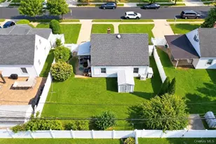 30 Chapel Ln, Levittown, NY 11756 - Photo 13