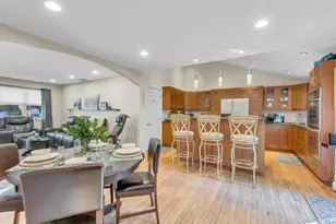 49 Muriel Pl, West Sayville, NY 11796 - Photo 13
