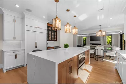 264 Northwoods Road, Manhasset, NY 11030 - Photo 19