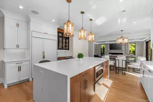264 Northwoods Rd, Manhasset, NY 11030 - Photo 19