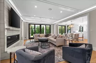 264 Northwoods Rd, Manhasset, NY 11030 - Photo 9