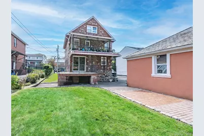 75 Frost Pond Road, Glen Cove, NY 11542 - Photo 11