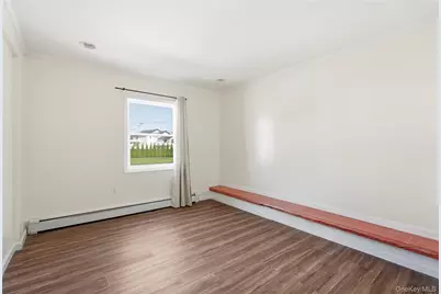 27 Piave Terrace, Lindenhurst, NY 11757 - Photo 9