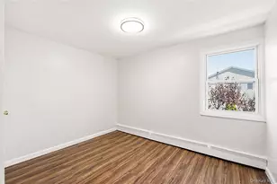 27 Piave Terrace, Lindenhurst, NY 11757 - Photo 17