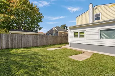 27 Piave Terrace, Lindenhurst, NY 11757 - Photo 31