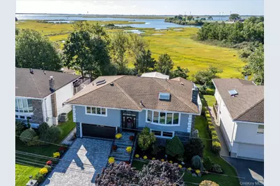 569 Links Drive S, Oceanside, NY 11572 - Photo 3