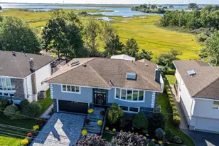 569 Links Dr S, Oceanside, NY 11572 - Photo 3
