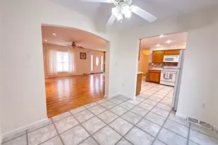 1407 Middle Rd, Calverton, NY 11933 - Photo 9