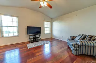 53 Summerfield Ln N, Aquebogue, NY 11901 - Photo 13