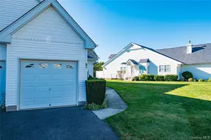 53 Summerfield Ln N, Aquebogue, NY 11901 - Photo 3