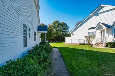 53 Summerfield Lane N, Aquebogue, NY 11901 - Photo 5