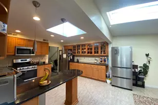 12 Russell Woods Rd, Great Neck, NY 11021 - Photo 9