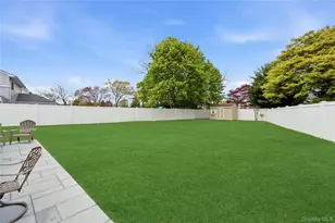 27 Polo Rd, Massapequa, NY 11758 - Photo 31