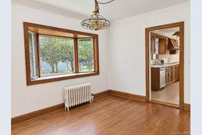 72 Primrose Avenue, Floral Park, NY 11001 - Photo 5