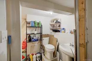 138-29 248th St, Rosedale, NY 11422 - Photo 9