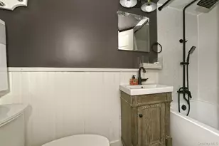 3 Beacon Hill Rd, Port Washington, NY 11050 - Photo 35