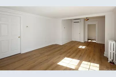 40 The Place, Glen Cove, NY 11542 - Photo 3