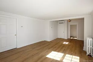 40 The Pl, Glen Cove, NY 11542 - Photo 3