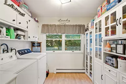 35 Wyant Avenue, Ronkonkoma, NY 11779 - Photo 23