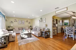 35 Wyant Ave, Ronkonkoma, NY 11779 - Photo 3
