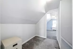 305 W Nicholai St, Hicksville, NY 11801 - Photo 23